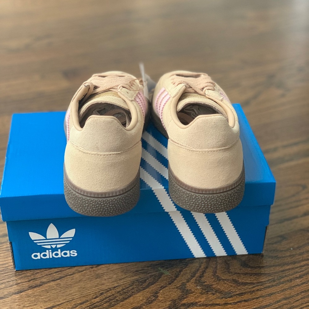 New Adidas Handball Spezial Shoes Warm Sandstone / Clear Pink / Gum Women’s 6.5 - Picture 4 of 9